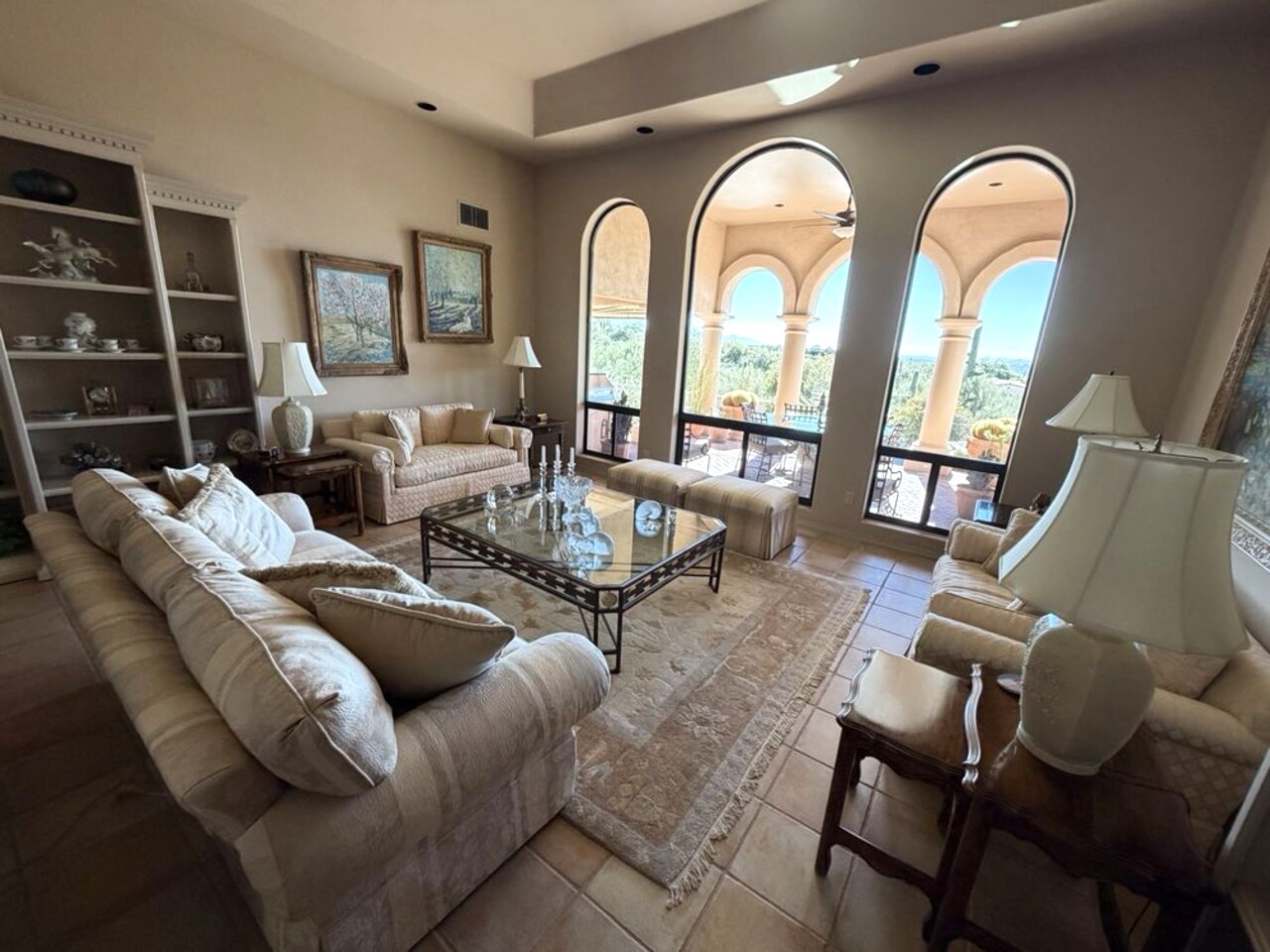 Sunlit Tucson living room, professionally cleaned by Rosy's Cleaning & Co.